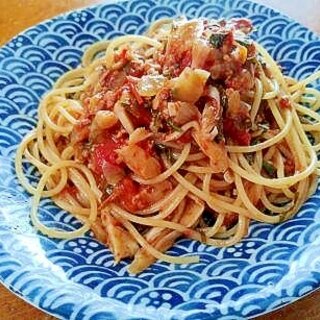 生のトマトたっぷり　ミートソーススパゲッティ